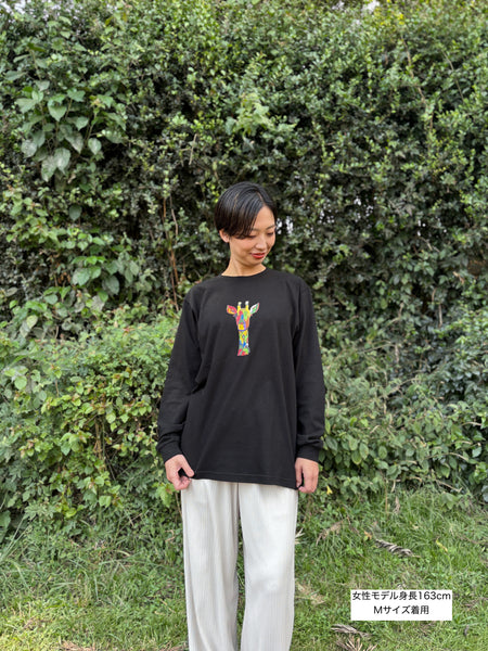 【予約商品／11月下旬にお届け】Moyo Art Long Sleeve Tshirt（キリン/Black）