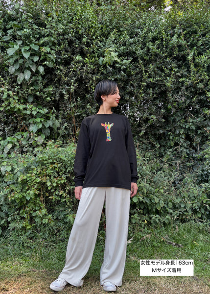 【予約商品／11月下旬にお届け】Moyo Art Long Sleeve Tshirt（キリン/Black）