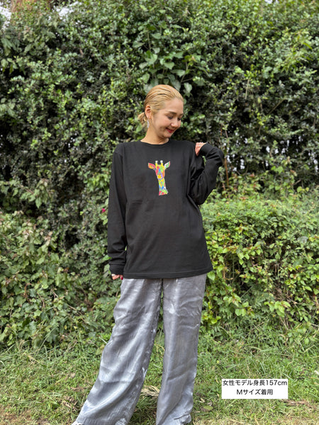 【予約商品／11月下旬にお届け】Moyo Art Long Sleeve Tshirt（キリン/Black）