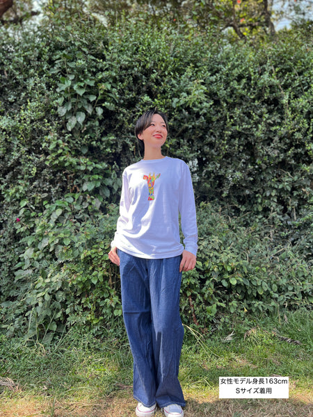 【予約商品／11月下旬にお届け】Moyo Art Long Sleeve Tshirt（キリン/White）